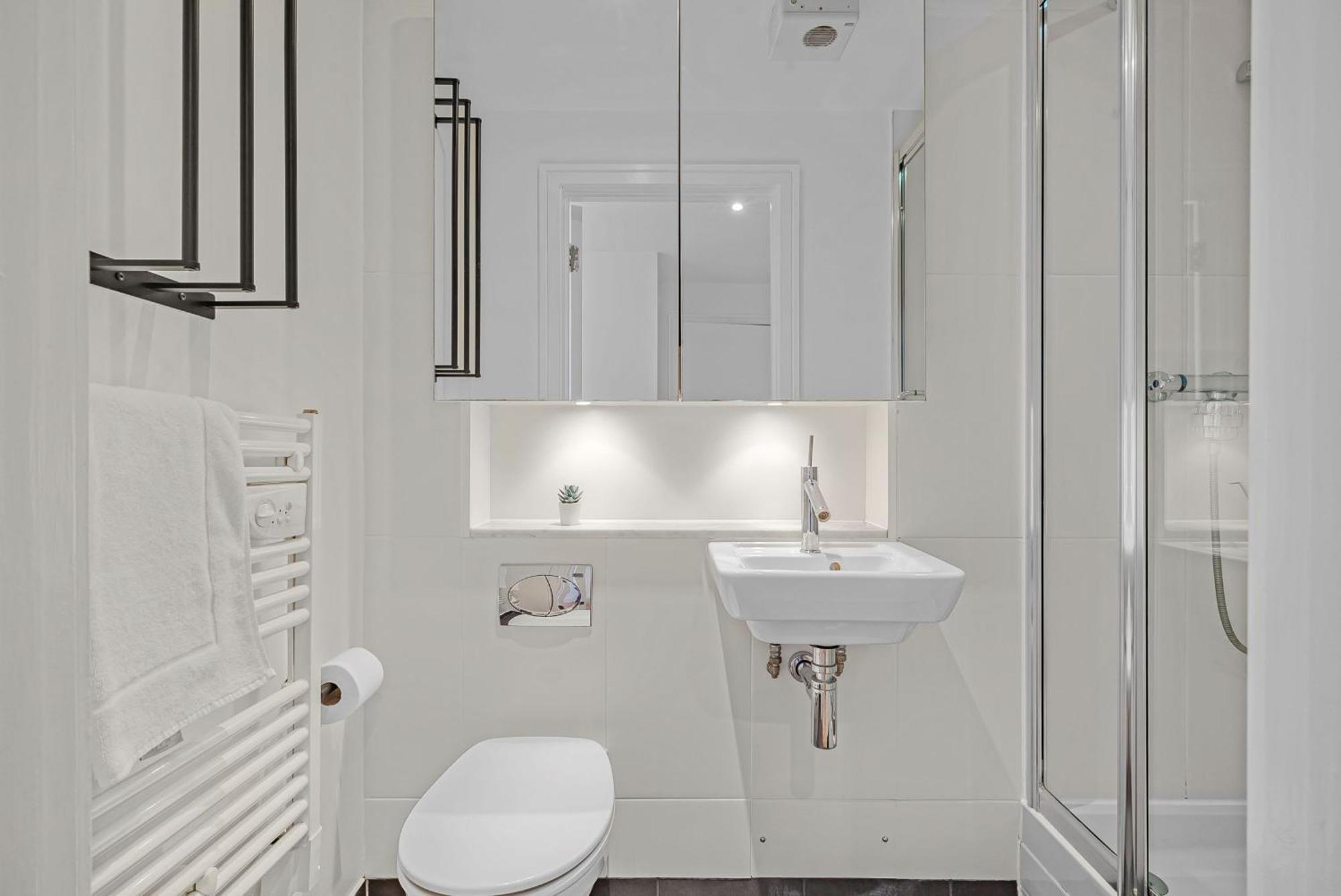 King'S Cross - 2Br With Terrace - Cityapartmentstay London Eksteriør billede