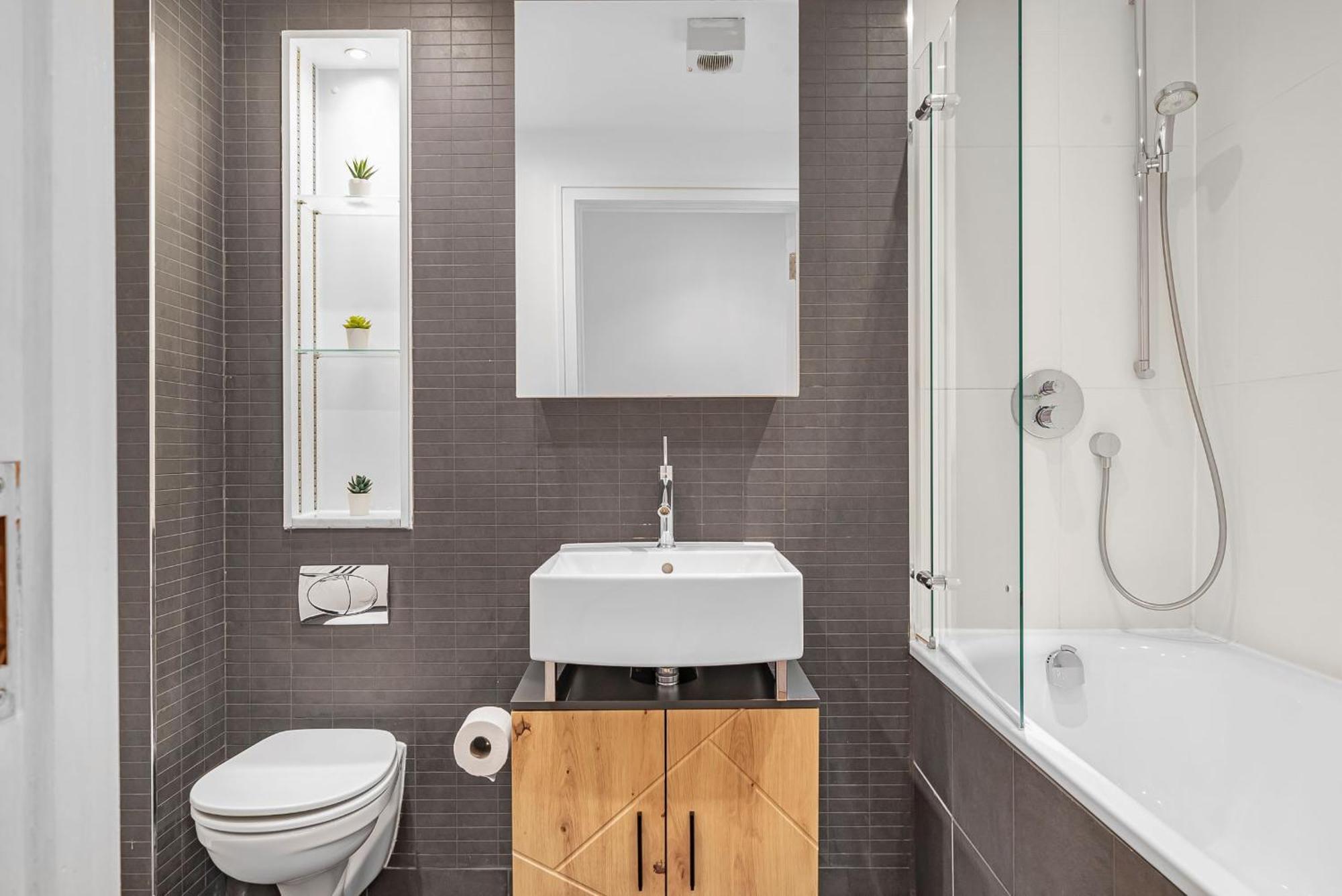King'S Cross - 2Br With Terrace - Cityapartmentstay London Eksteriør billede